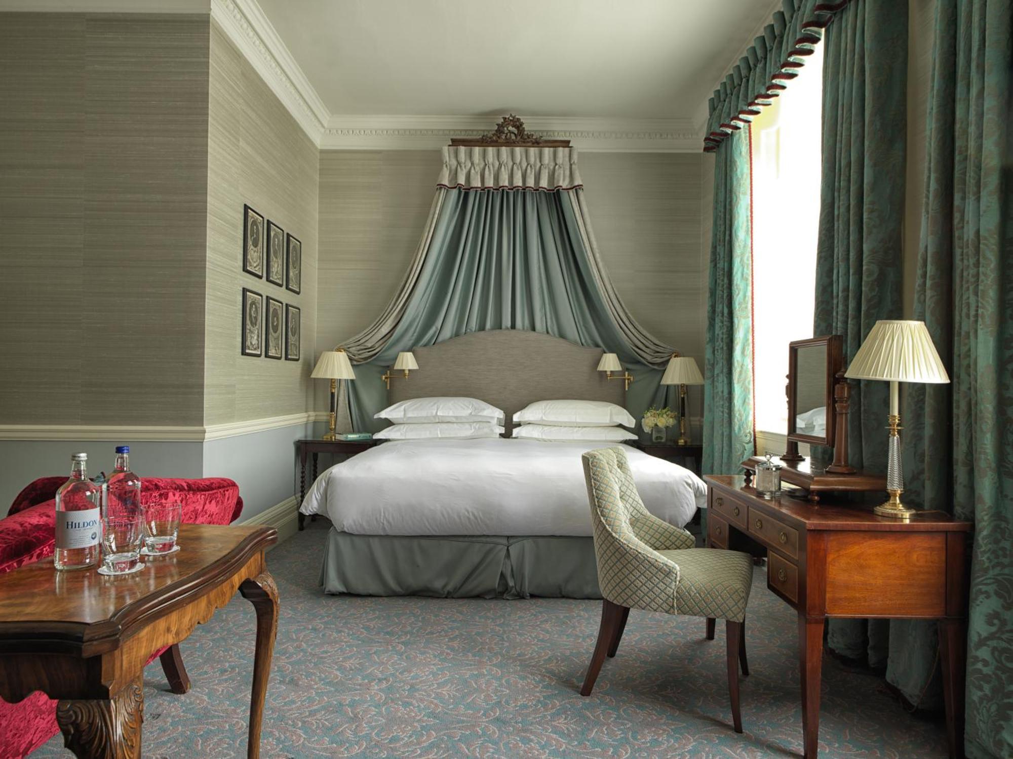 Cliveden House - An Iconic Luxury Hotel Maidenhead Exterior photo